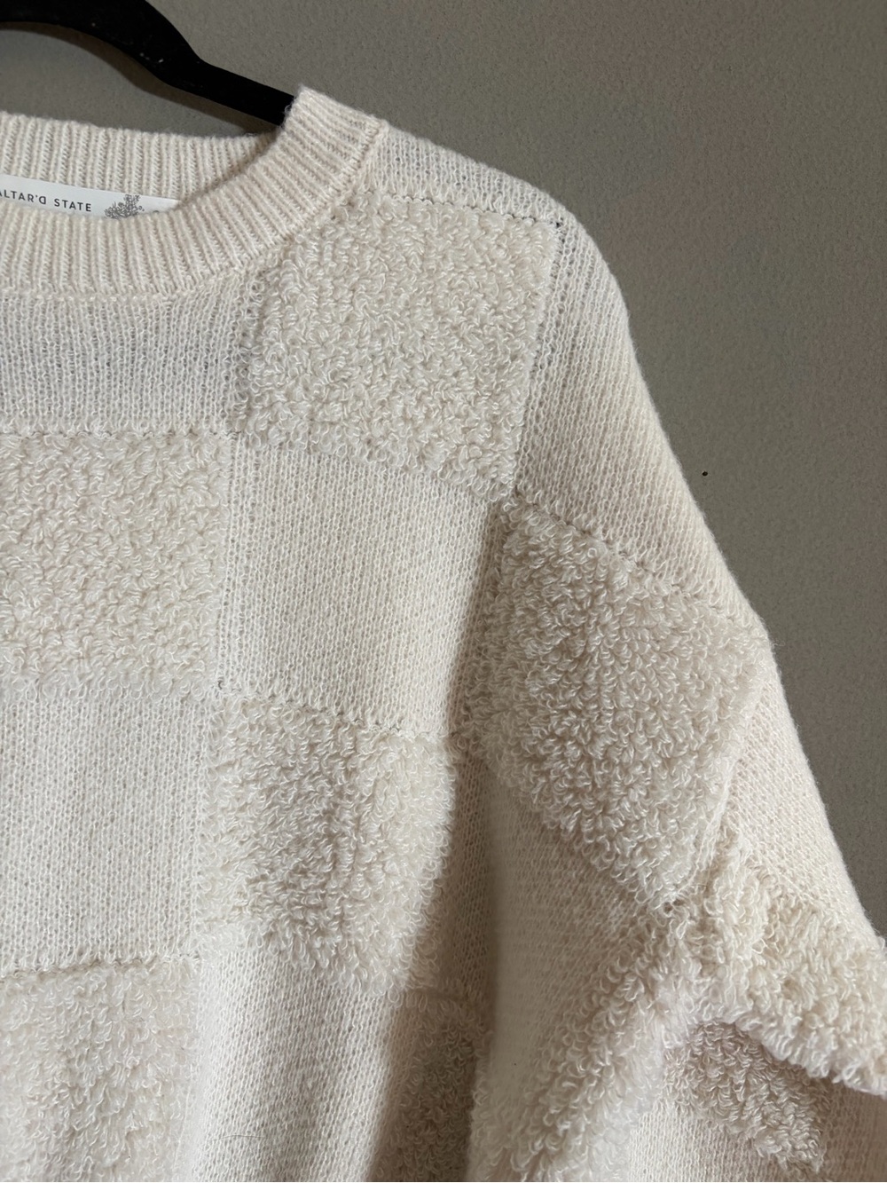 Altar’d State Cream Textured Checkerboard Sweater Cropped Balloon Sleeve Cozy - Picture 4 of 11